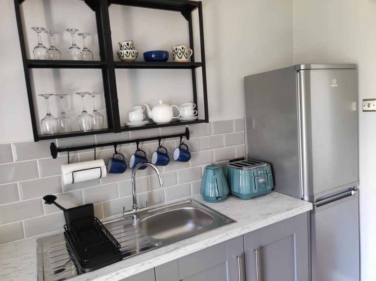 Apartments At Ballinsheen House & Gardens Лисдунварна Экстерьер фото